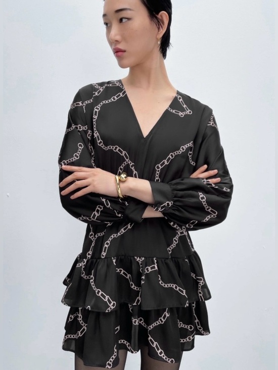 Zara Dresses & Skirts - ZARA CHAIN PRINT DRESS Black/Pink Size S